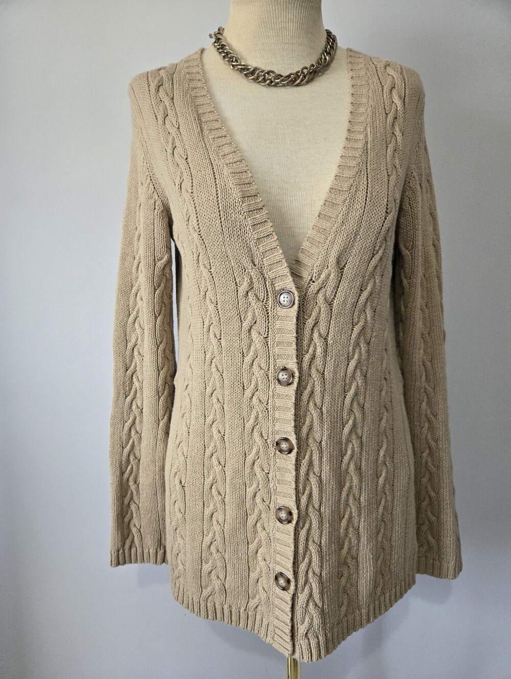 Eddie Bauer Tan Linen And Cotton Knit V Neck Buttoned Cardigan. Size Small
